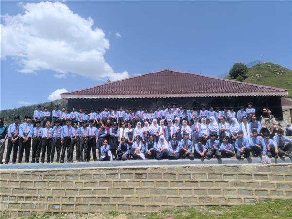 Students from 4th to 8th visited SM Hill sadhana pass